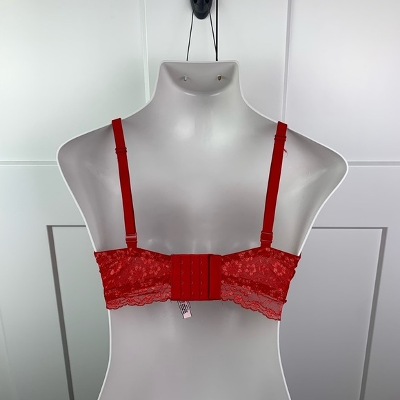 Victorias Secret MEDIUM Bralette Red Lace Wireless Curvy D DD - Picture 6 of 7